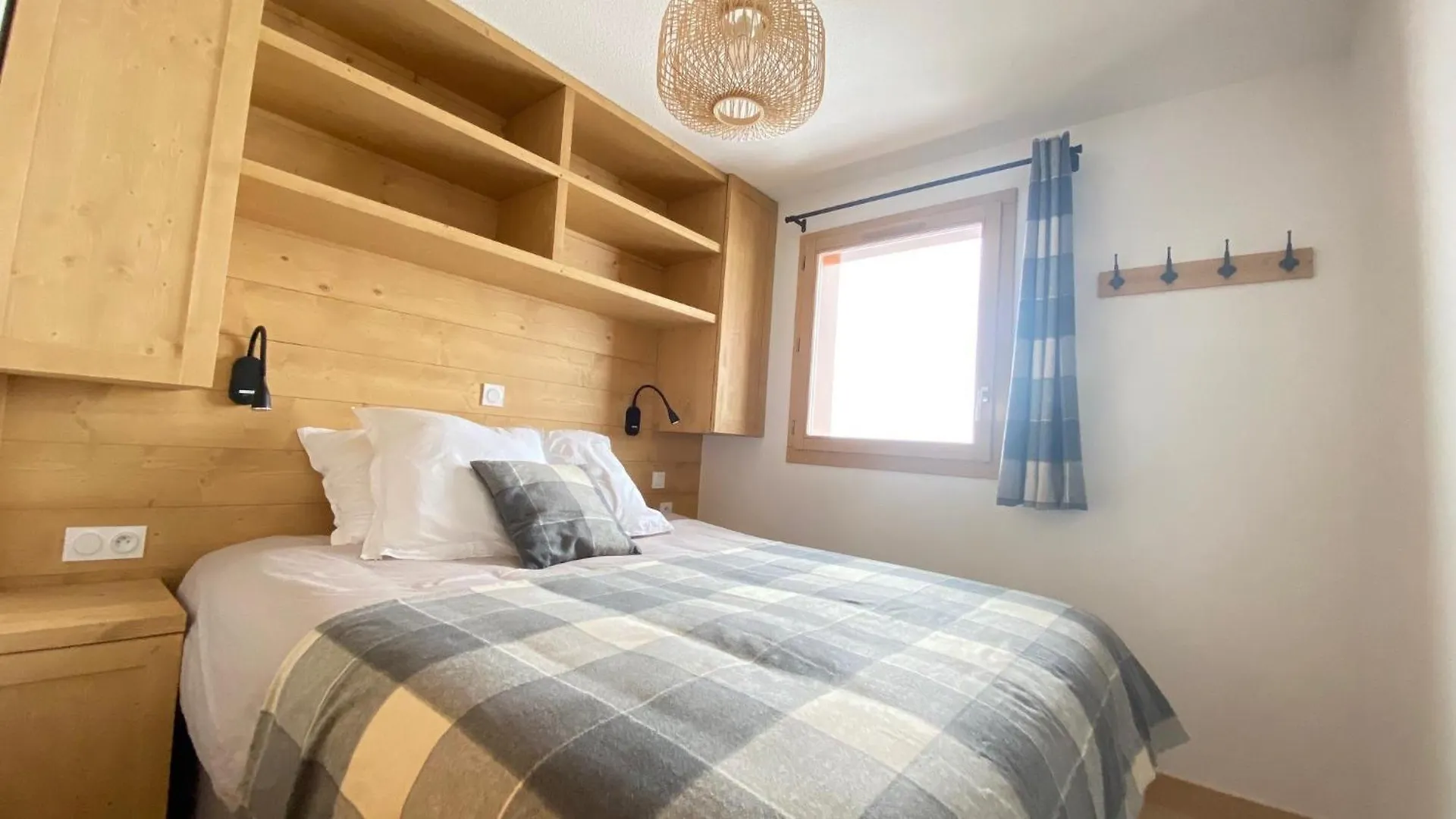 La Bergerie 10-12 Personnes Au Pied Des Pistes A Montalbert La Plagne Apartment